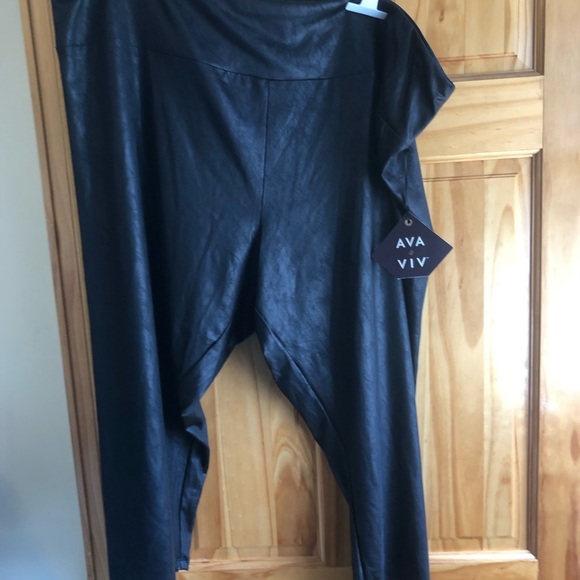 Black plus size leggings - Picture 1 of 5